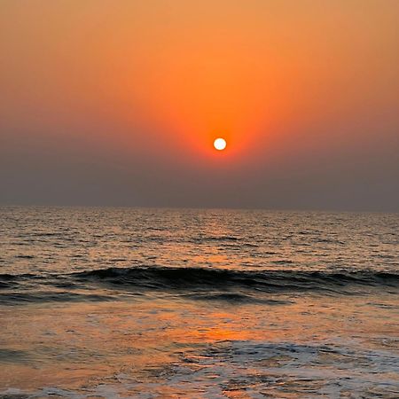 Blue Lagoon Beach Resort Gokarna  Bagian luar foto