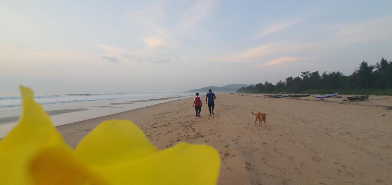 Blue Lagoon Beach Resort Gokarna  Bagian luar foto