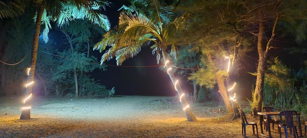 Blue Lagoon Beach Resort Gokarna  Bagian luar foto