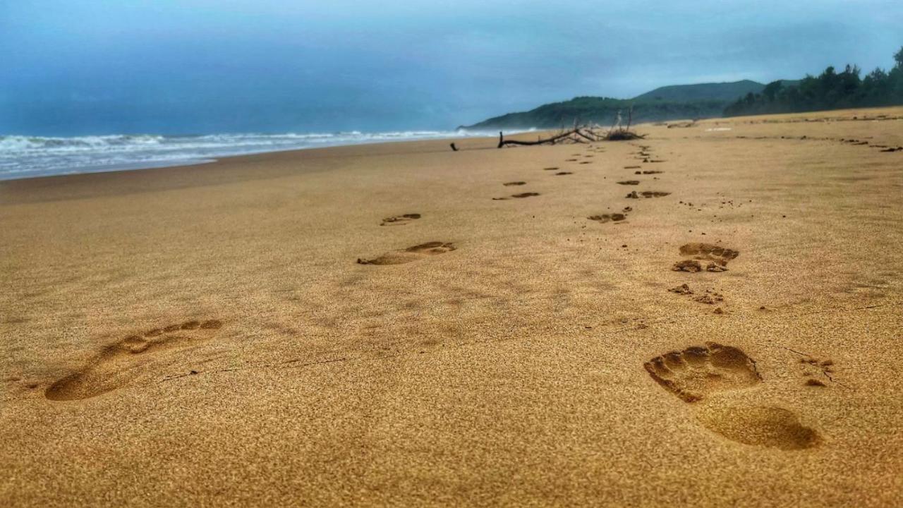 Blue Lagoon Beach Resort Gokarna  Bagian luar foto