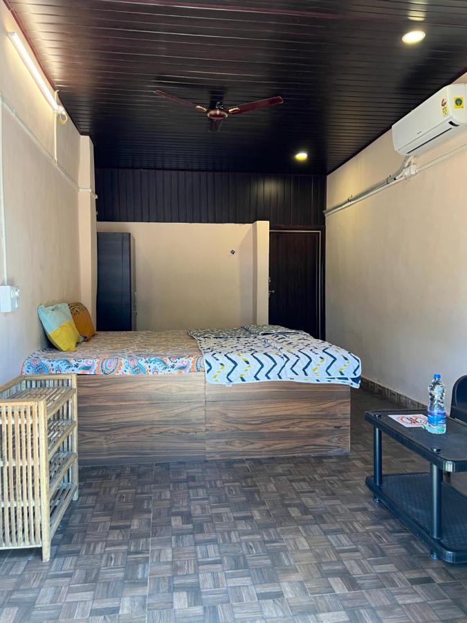 Blue Lagoon Beach Resort Gokarna  Ruang foto